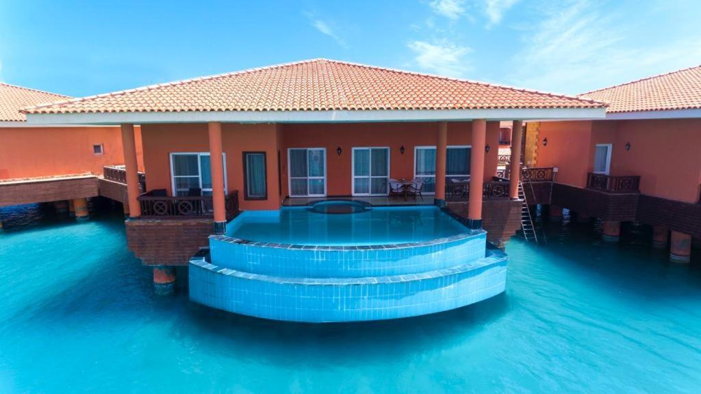 Golden Ocean Marina Hotel El Alamein Buitenkant foto