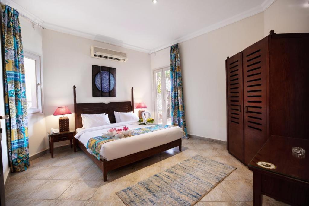 Golden Ocean Marina Hotel El Alamein Buitenkant foto