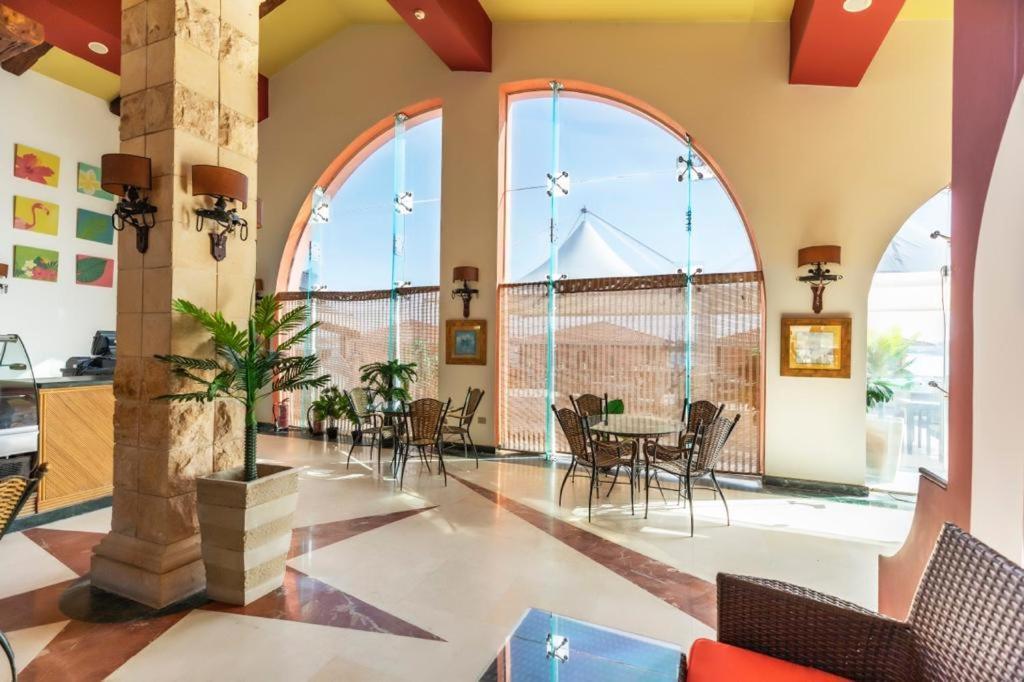 Golden Ocean Marina Hotel El Alamein Buitenkant foto